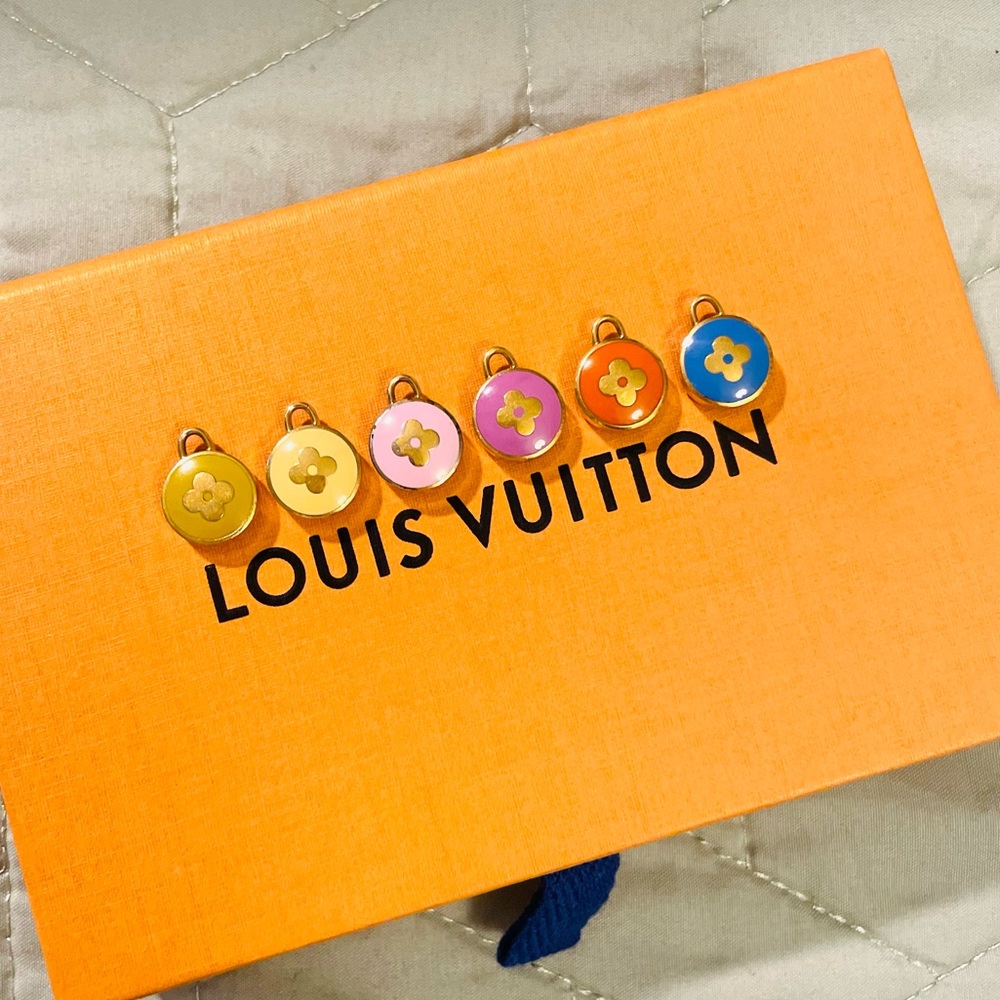 Louis Vuitton Pastilles Charm